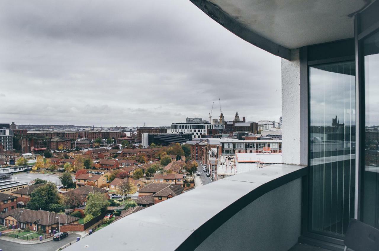 Serviced Apartment In Liverpool City Centre - Free Parking - Balcony - By Happy Days Extérieur photo